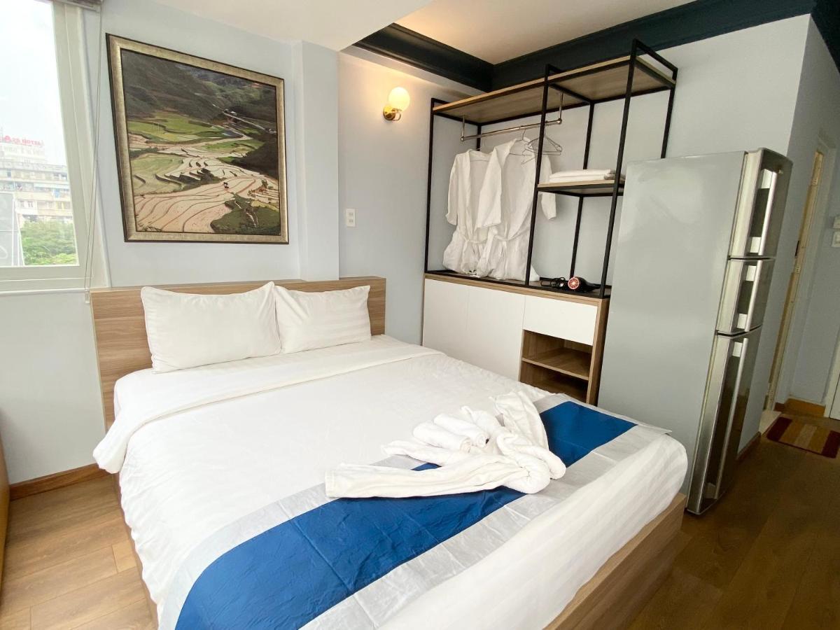 Проживание в семье Away Do Quang Dau- Homestay, Center, D1 *