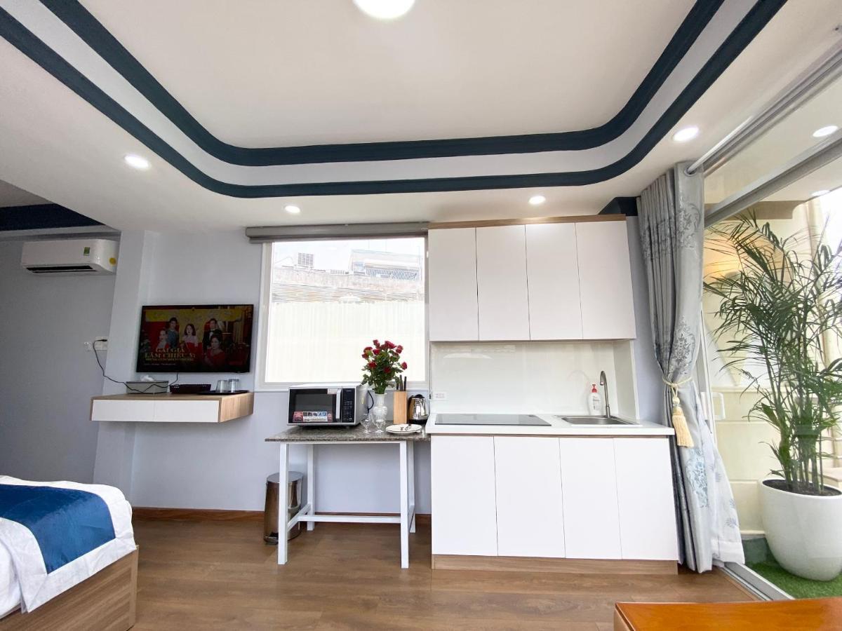 Проживание в семье Away Do Quang Dau- Homestay, Center, D1