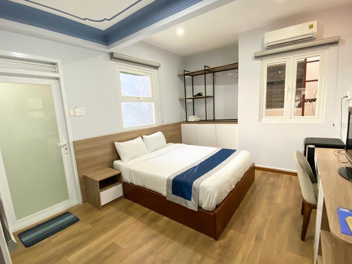 Проживание в семье Away Do Quang Dau- Homestay, Center, D1 *