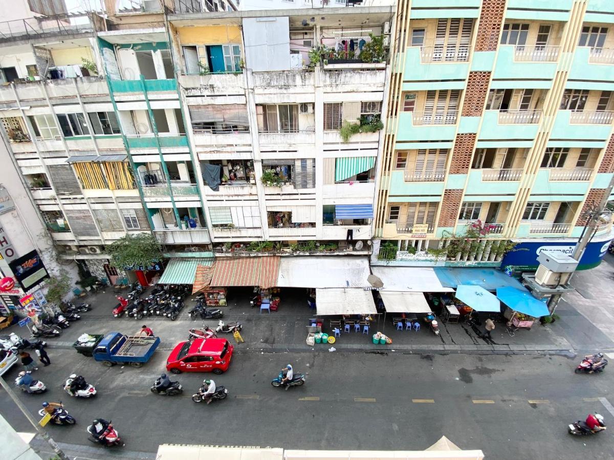 Проживание в семье Away Do Quang Dau- Homestay, Center, D1 Хошимин